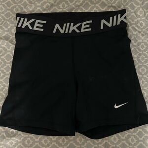 Nike pros woman’s